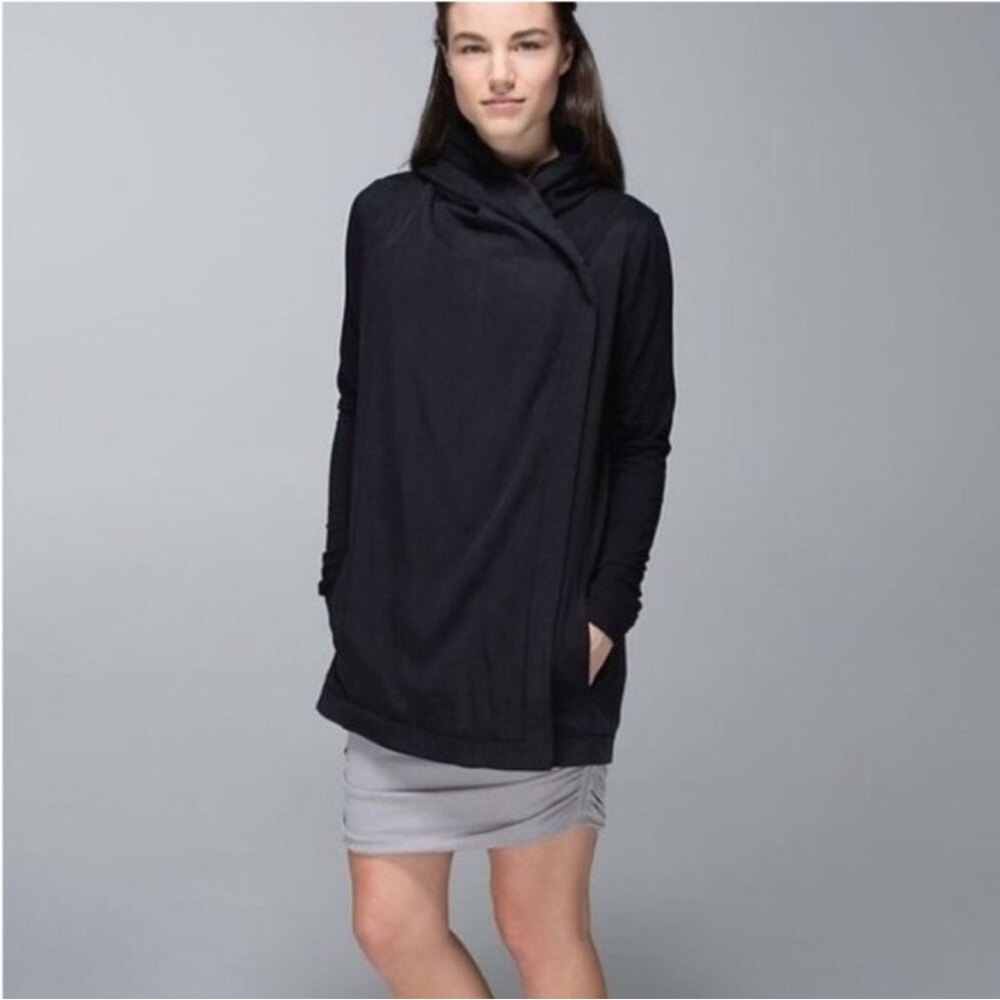 Lululemon Blissed Out Black Tencel Blend Wrap Jacket Womens Sz 6 - Picture 8 of 8